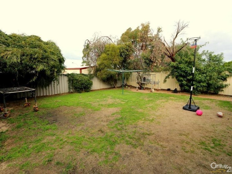 32 Travers Drive, Australind WA 6233