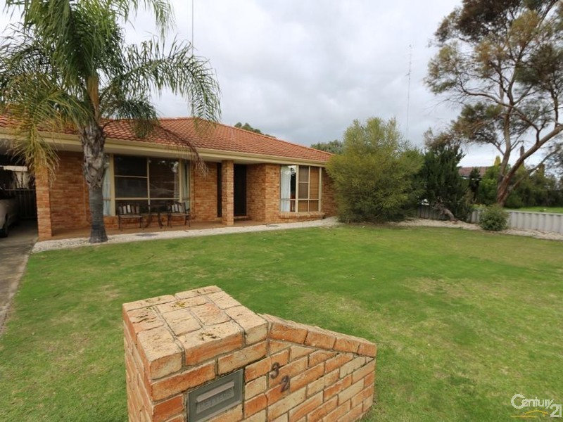 32 Travers Drive, Australind WA 6233