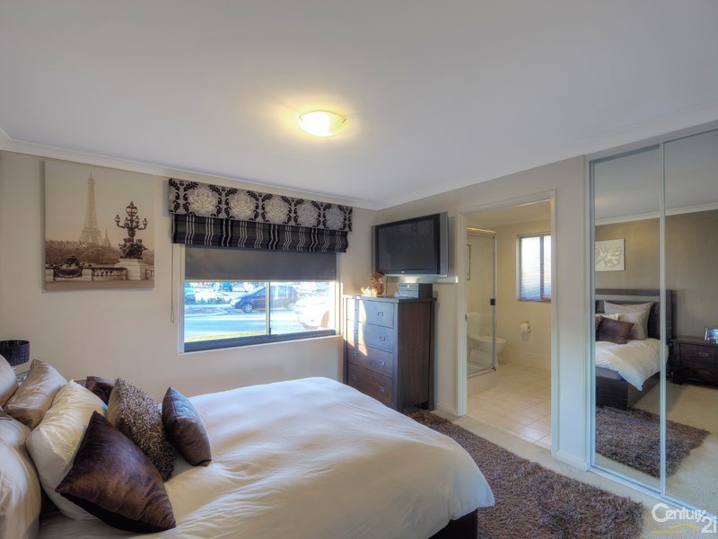 25 Yarra Promenade, Hammond Park WA 6164