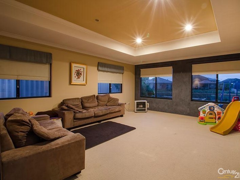 6 Willis Cove, Pelican Point WA 6230