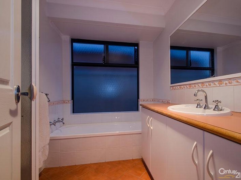 6 Willis Cove, Pelican Point WA 6230