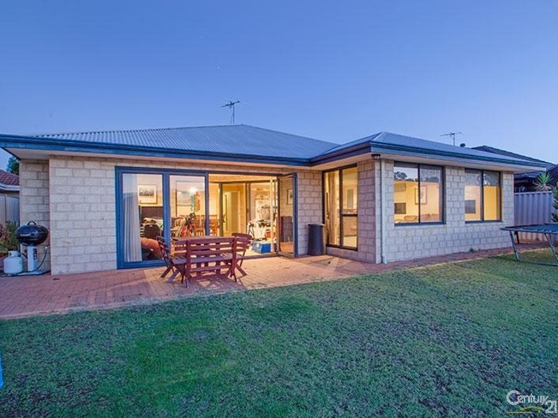 6 Willis Cove, Pelican Point WA 6230