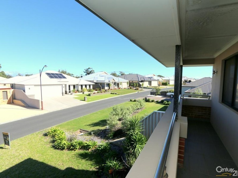 6 Lapwing Road, Dalyellup WA 6230