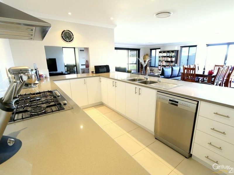 10 Libra Way, Australind WA 6233