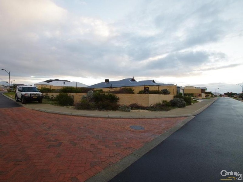 24 Rodondo Street, Dalyellup WA 6230
