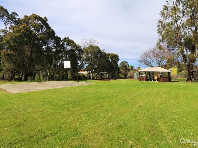 11 Christopher Way, Boyanup WA 6237