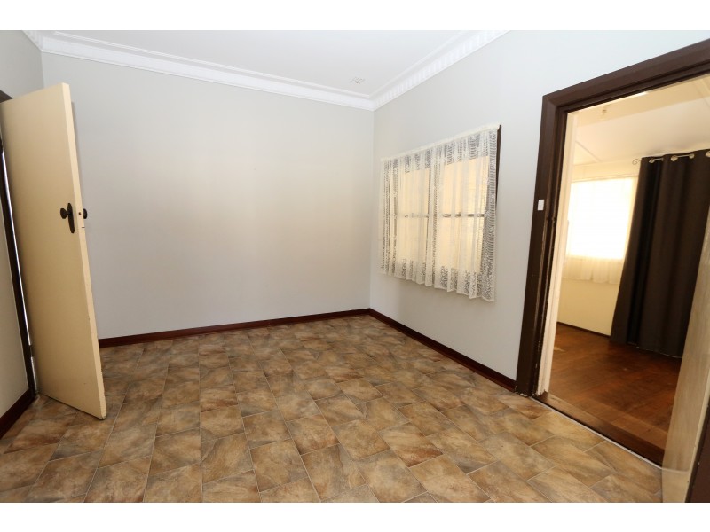 51 Gibbs Street, Carey Park WA 6230