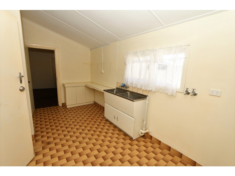 51 Gibbs Street, Carey Park WA 6230