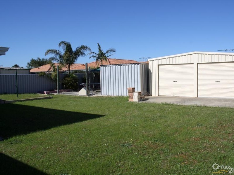 24 Deakin Elbow, Eaton WA 6232