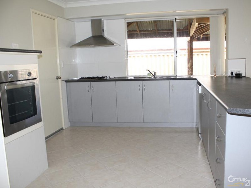 52 Chisholm Road, Dalyellup WA 6230