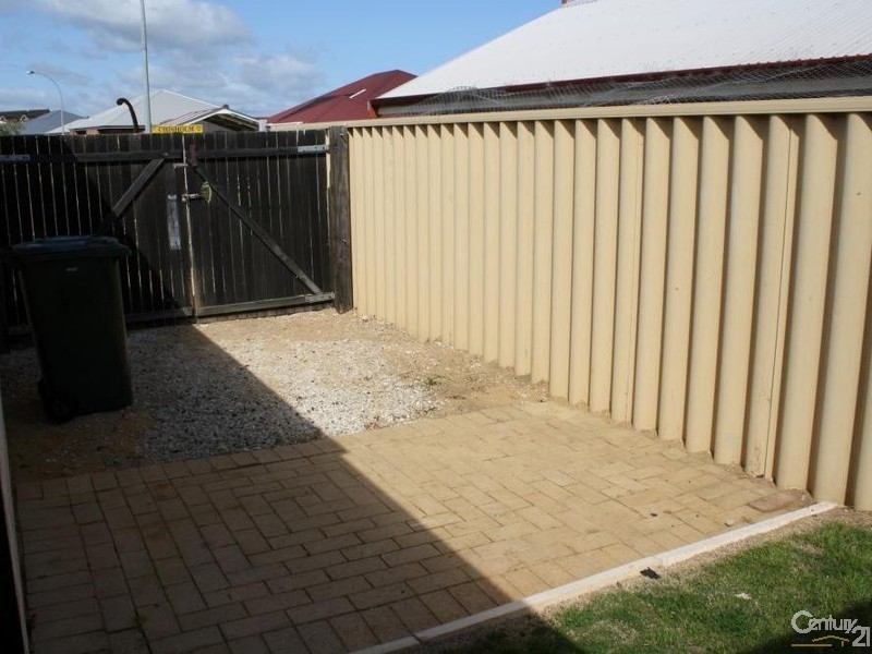 52 Chisholm Road, Dalyellup WA 6230