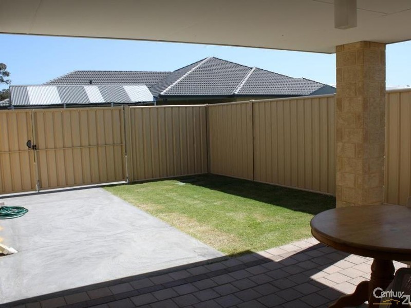 340 Parade Road, Dalyellup WA 6230