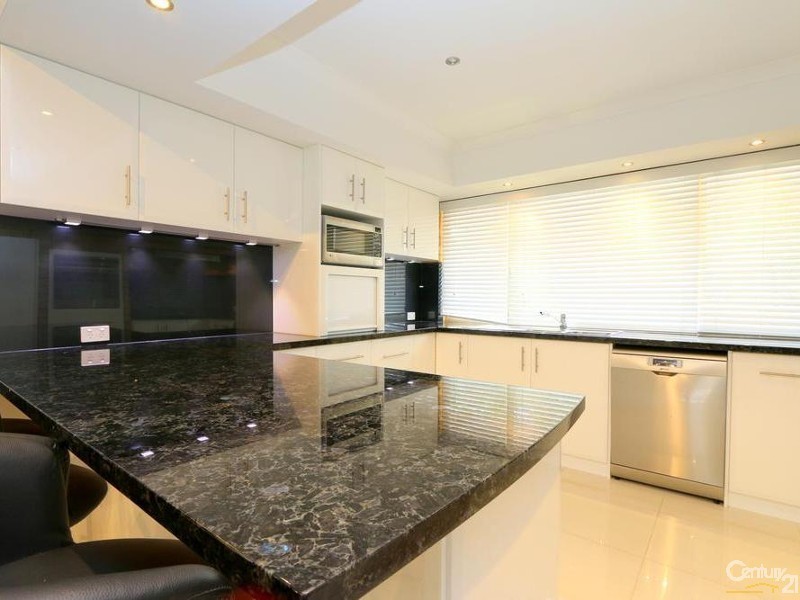 8 Lofthouse Drive, Leschenault WA 6233