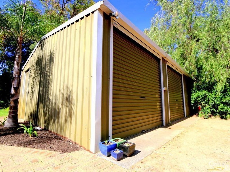 8 Lofthouse Drive, Leschenault WA 6233