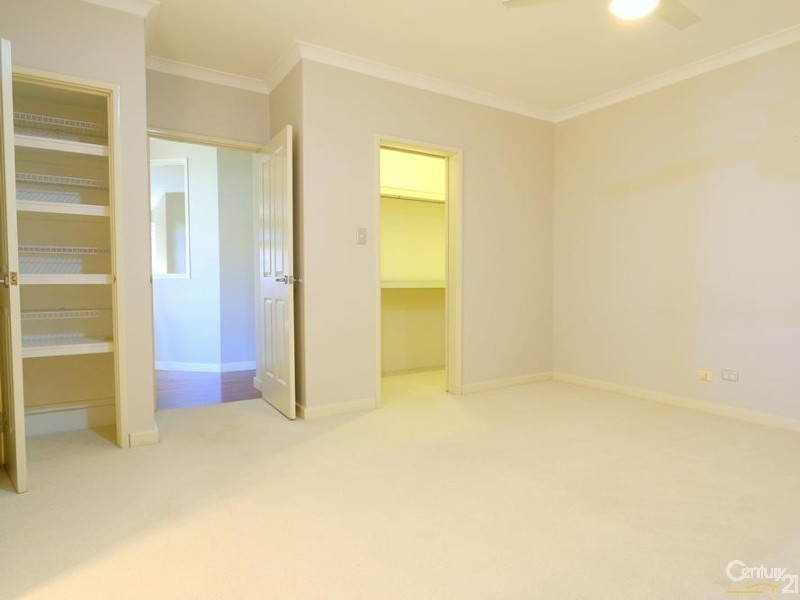 8 Litham Place, Pelican Point WA 6230