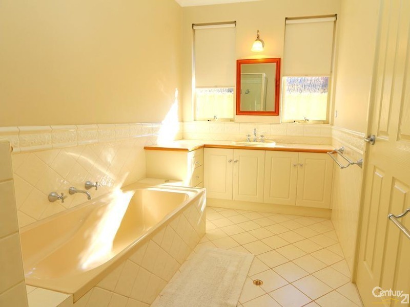 8 Litham Place, Pelican Point WA 6230