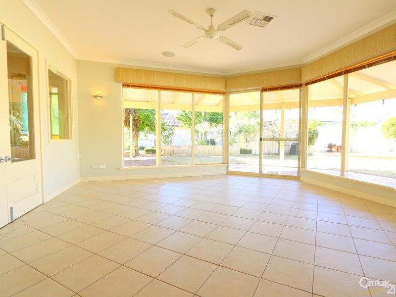 8 Litham Place, Pelican Point WA 6230