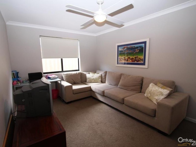 3 Naroona Drive, Dalyellup WA 6230