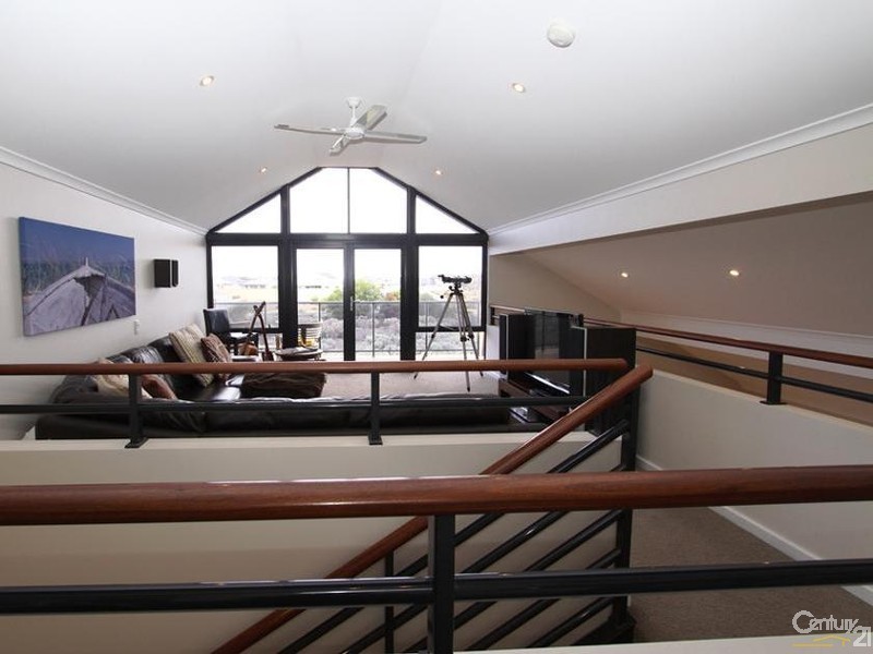 3 Naroona Drive, Dalyellup WA 6230