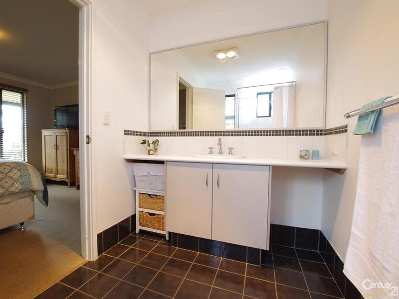 11 Melba Way, Dalyellup WA 6230