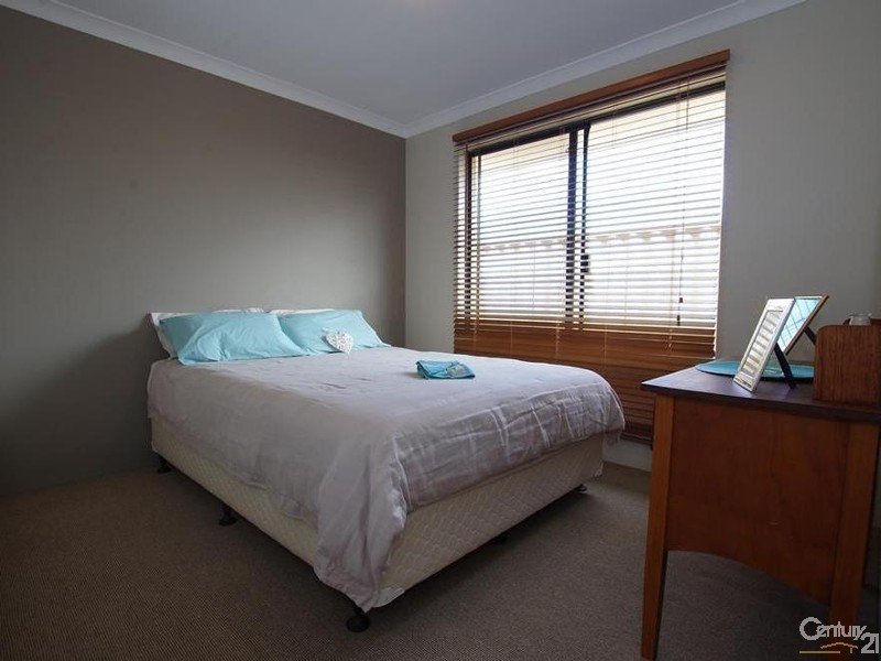 11 Melba Way, Dalyellup WA 6230