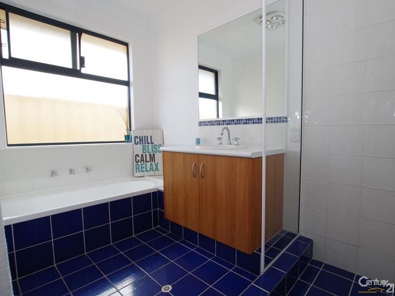 11 Melba Way, Dalyellup WA 6230