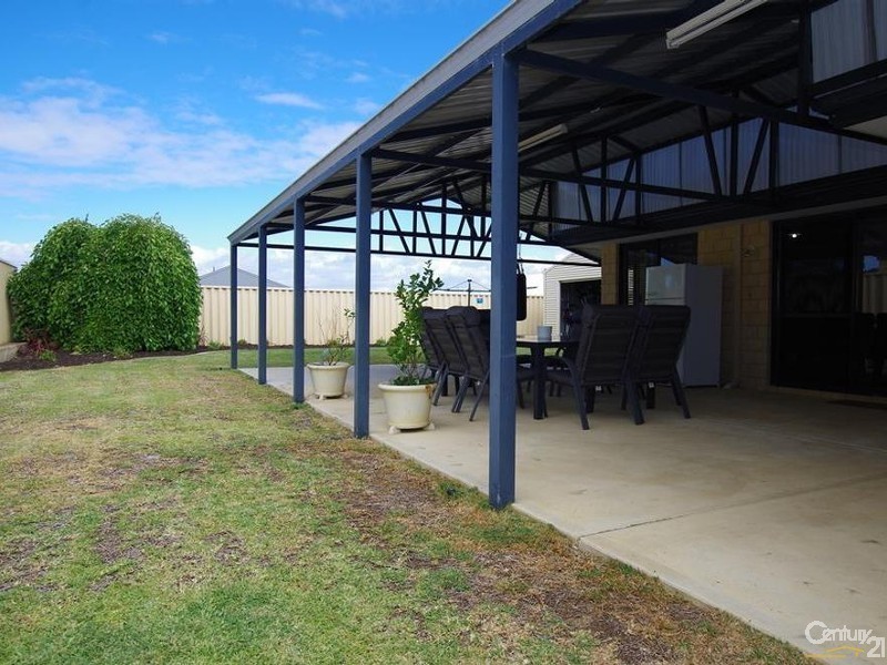 11 Melba Way, Dalyellup WA 6230