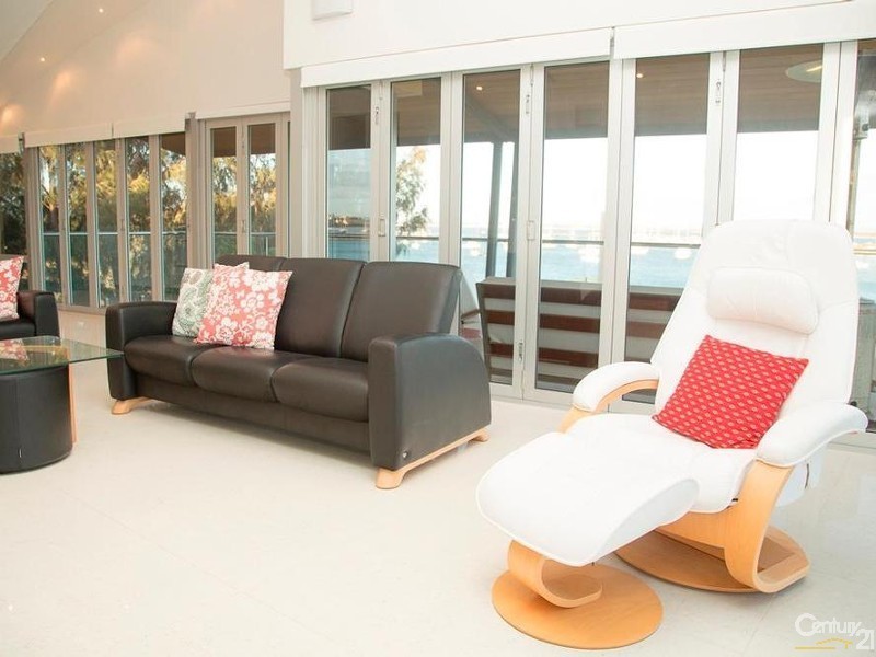 27 The Strand, Bunbury WA 6230