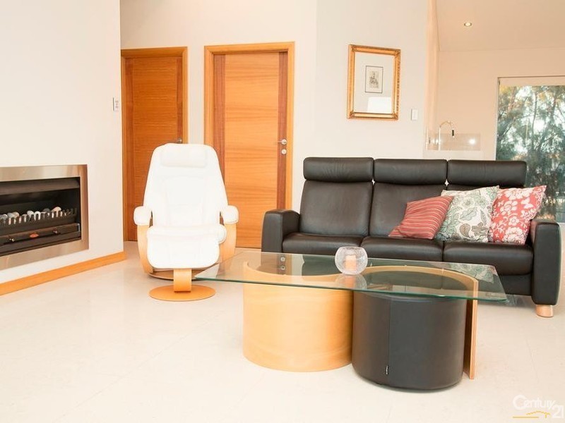 27 The Strand, Bunbury WA 6230