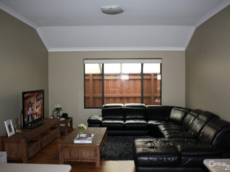 69 Glenfield Drive, Australind WA 6233
