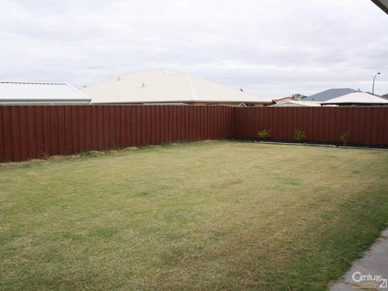 69 Glenfield Drive, Australind WA 6233