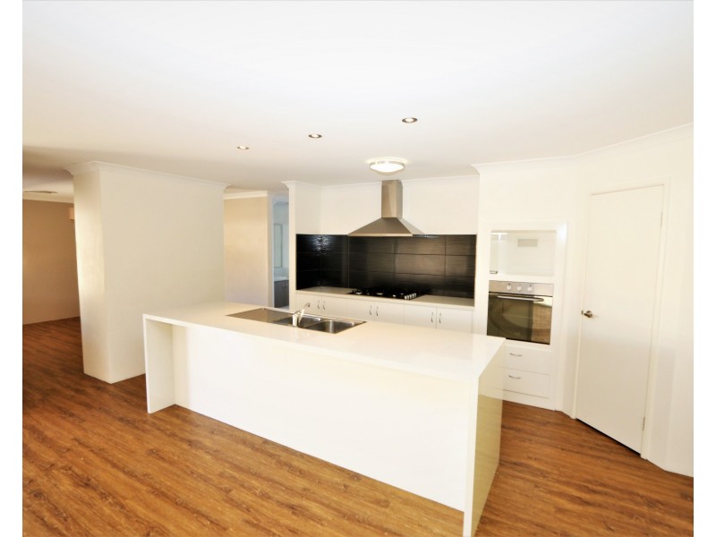 9 Tiffany Centre, Dalyellup WA 6230