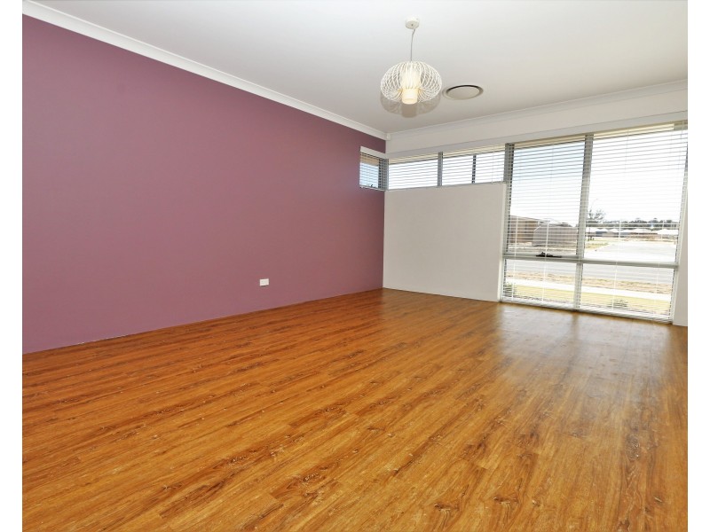 9 Tiffany Centre, Dalyellup WA 6230