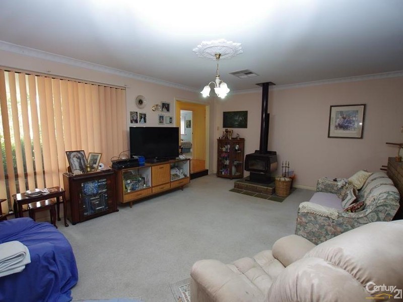 4 Clearys Road, Dardanup WA 6236