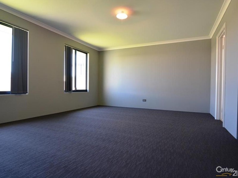 5 Oldfield Street, Millbridge WA 6232