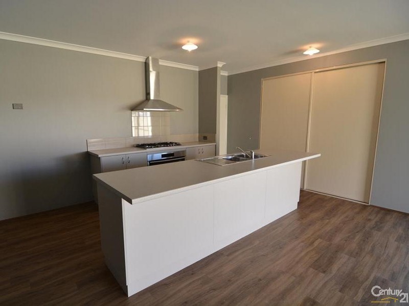 5 Oldfield Street, Millbridge WA 6232