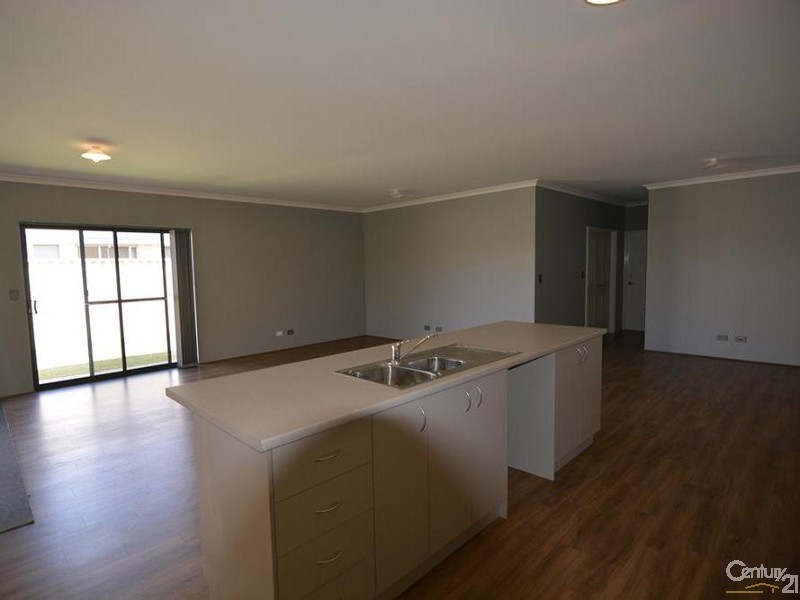 5 Oldfield Street, Millbridge WA 6232