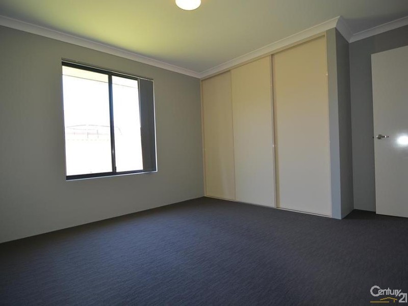 5 Oldfield Street, Millbridge WA 6232