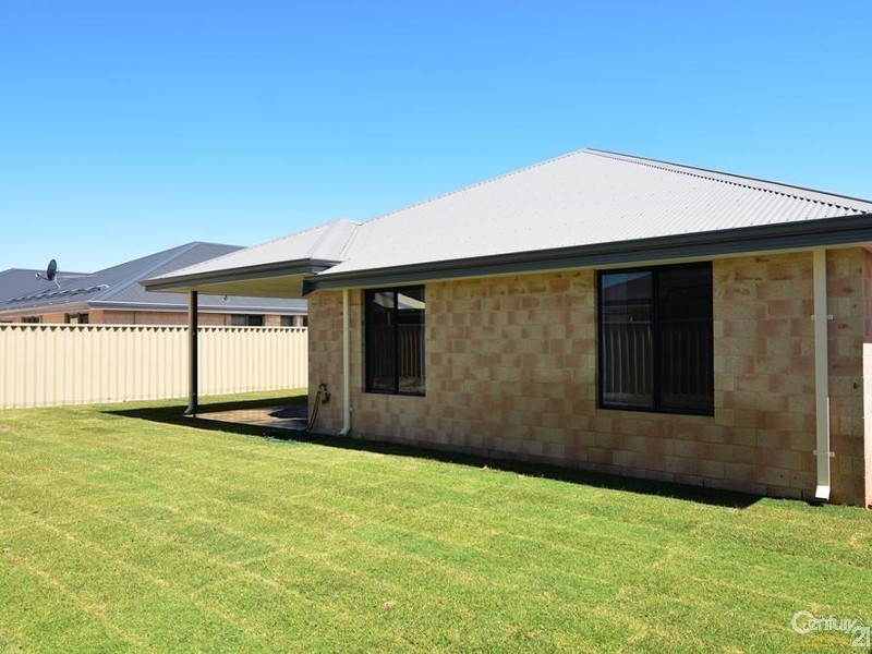 5 Oldfield Street, Millbridge WA 6232