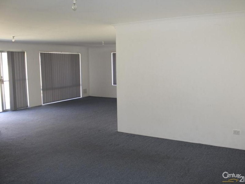10 Dravite Way, Dalyellup WA 6230