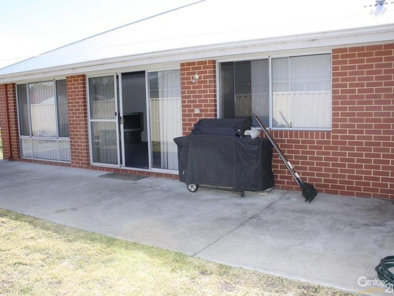 10 Dravite Way, Dalyellup WA 6230