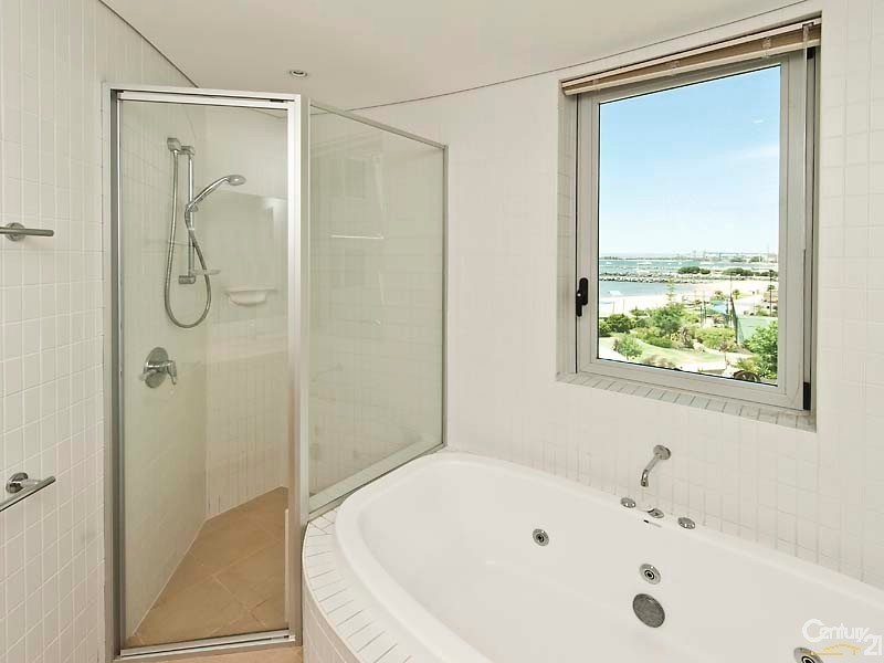 24/11 Casuarina Drive, Bunbury WA 6230