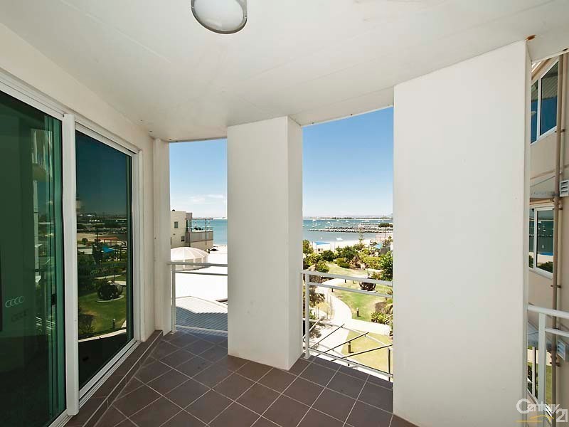 24/11 Casuarina Drive, Bunbury WA 6230