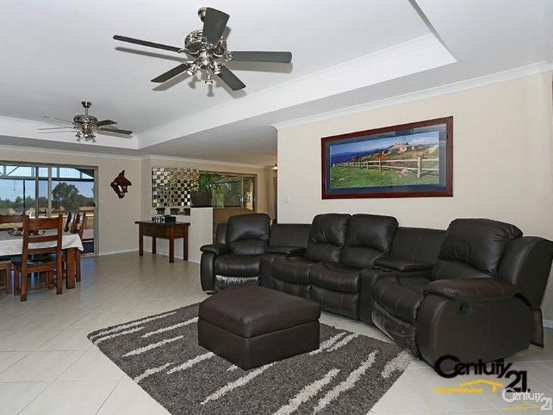 1 Hollyford Place, Dardanup West WA 6236