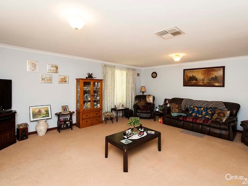 93 Elinor Bell Road, Leschenault WA 6233