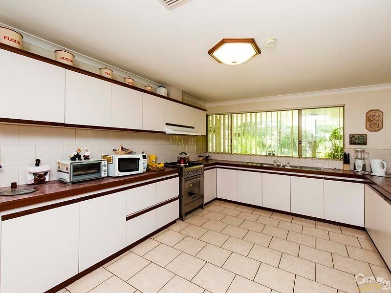 93 Elinor Bell Road, Leschenault WA 6233