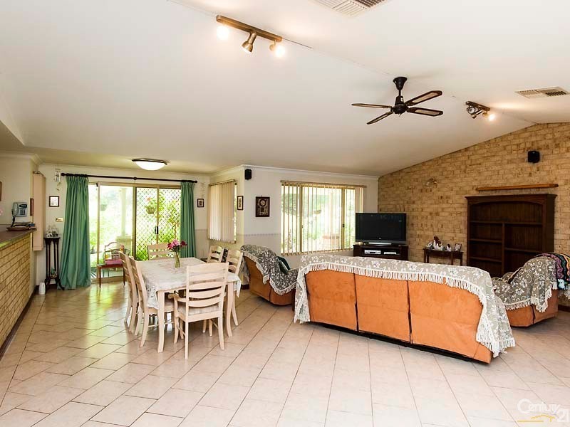 93 Elinor Bell Road, Leschenault WA 6233