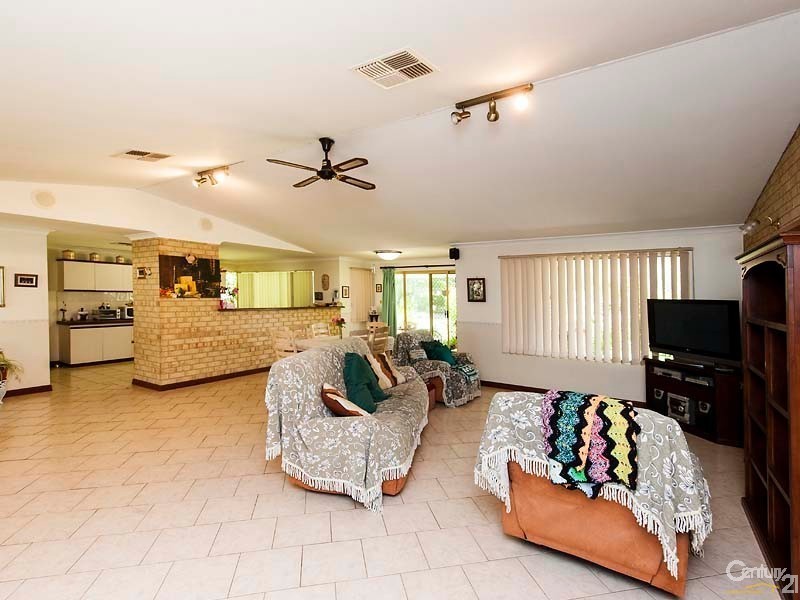 93 Elinor Bell Road, Leschenault WA 6233