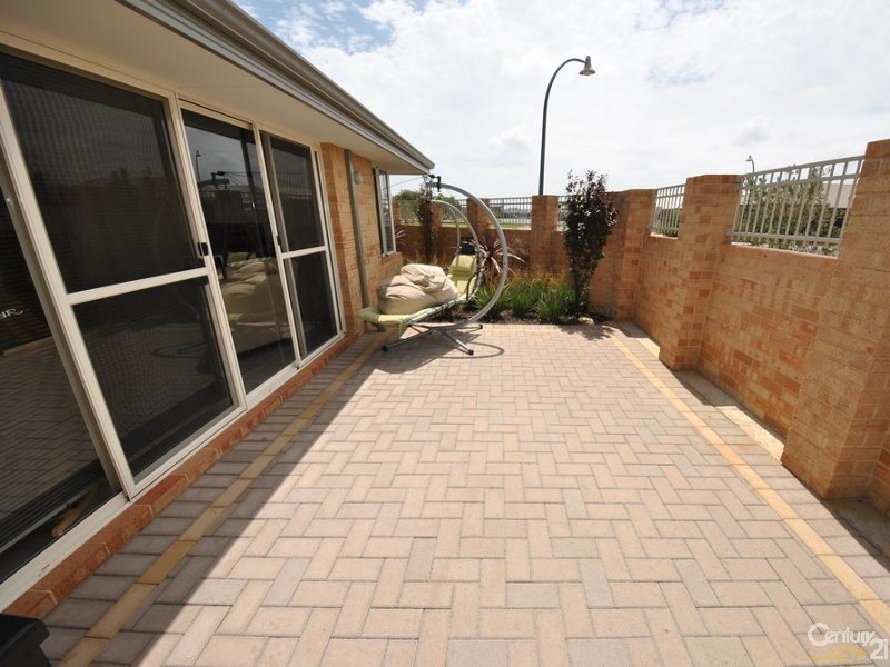 2C Lunar Avenue, Australind WA 6233