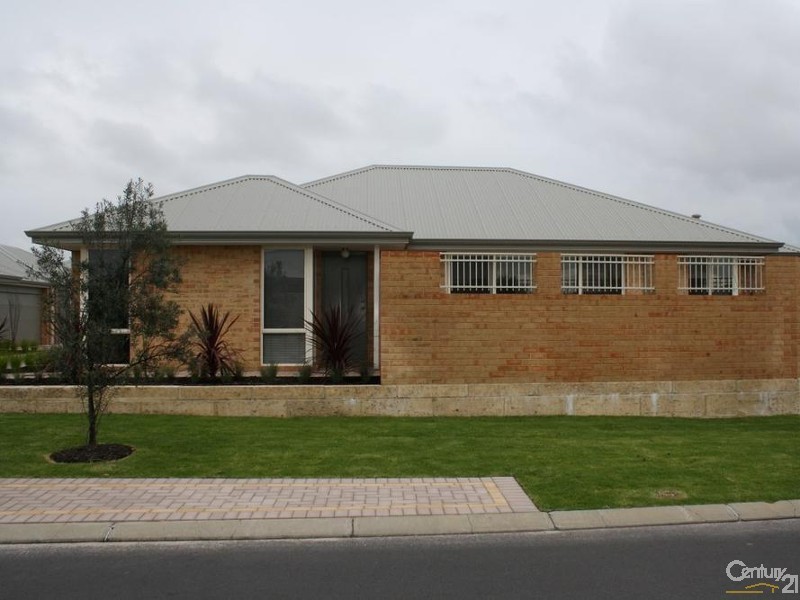 2C Lunar Avenue, Australind WA 6233
